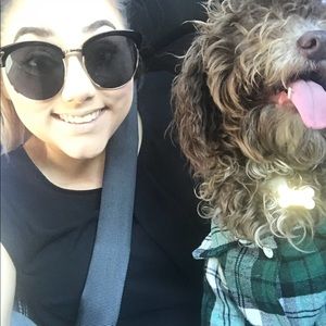 Meet your Posher, Carla